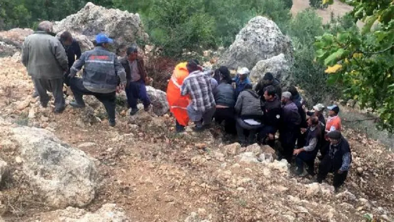 Mersin'de, çalılıkta erkek cesedi bulundu