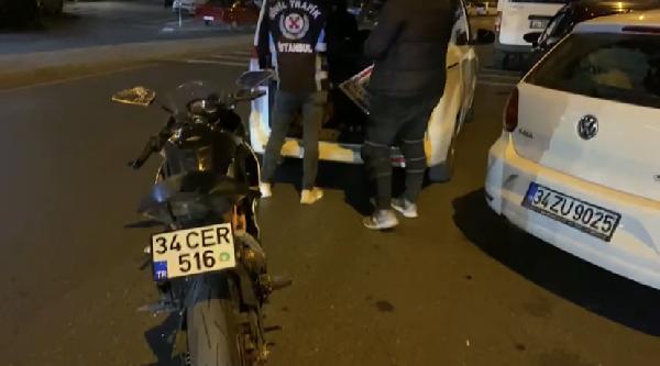 TEM'de eliyle plakayı kapatan motosikletliye 946 tl para cezası verildi 