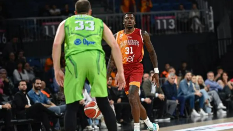 Galatasaray Nef - Tofaş: 90-76