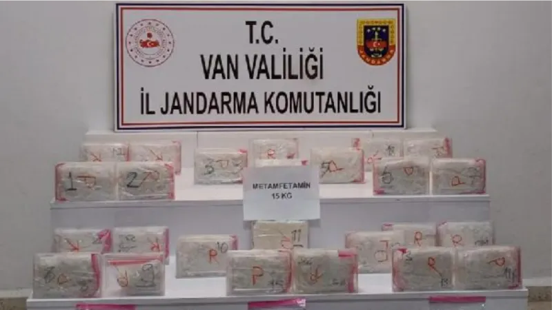 Van'da 15 kilo metamfetamin ile 1,5 kilo skunk ele geçirildi