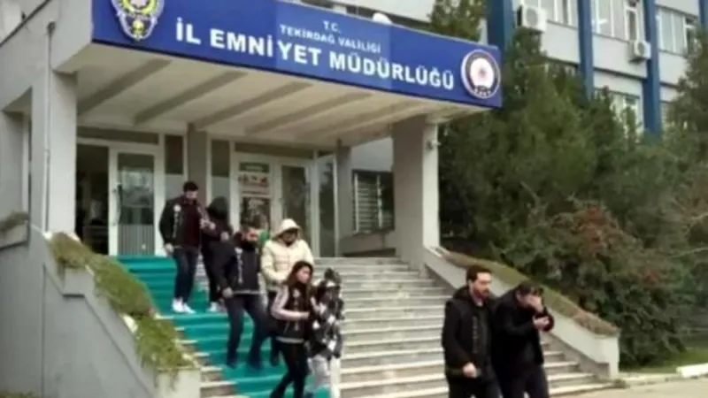 Tekirdağ'da sokak satıcılarına uyuşturucu temin eden 20 kişi tutuklandı