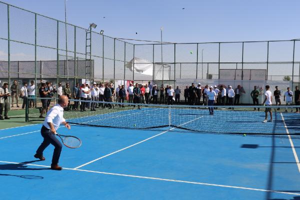 Ağrı Dağı Tenis Turnuvası heyecanı