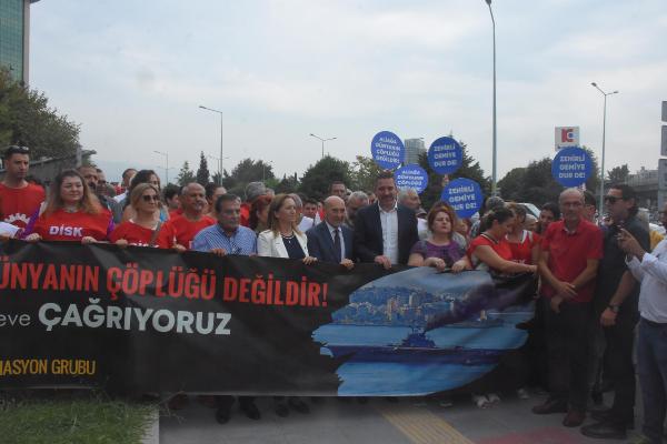 Savaş gemisi Nae Sao Paulo'ya verilen söküm izni için hukuki süreç başlatıldı