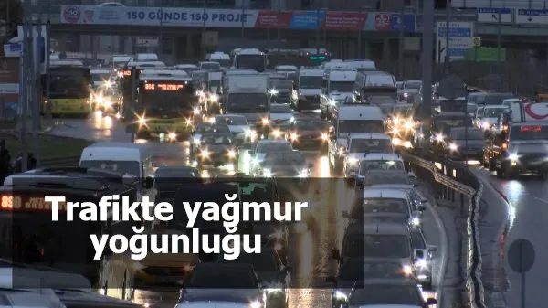 Trafikte yağmur yoğunluğu