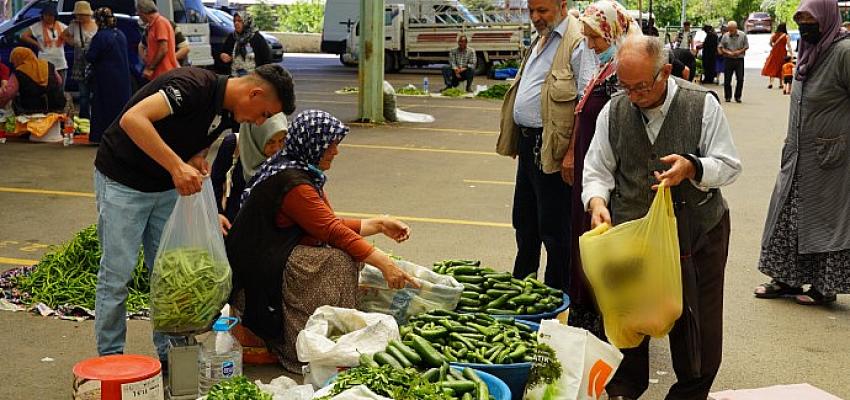 Köylü Pazarında Üreticiden Tüketiciye Taze Sebze ve Meyve