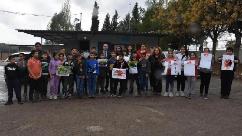 Öğretmenler 'konteyner okulda' atölyeye katıldı