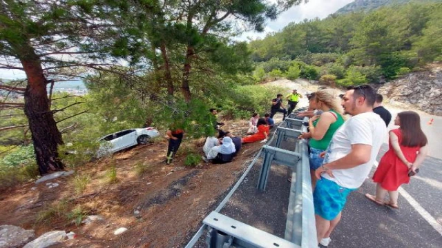 6 kişinin yaralandığı kazada ilk müdahale bölgeden motosikletle geçen başhekimden