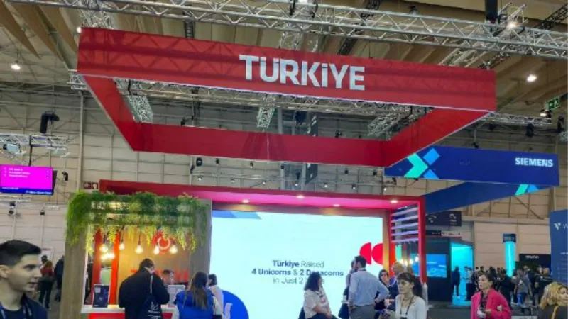 Teknoloji dünyasının üst düzey isimleri Portekiz zirvesinde buluştu