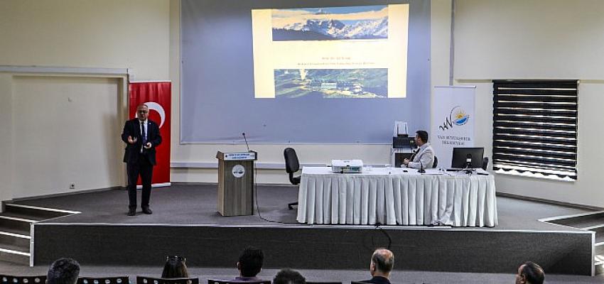 Van Büyükşehir Belediyesi tarafından ‘Sürdürülebilir Enerji ve İklim Değişikliği Eylem Planı Çalıştayı’ yapıldı.