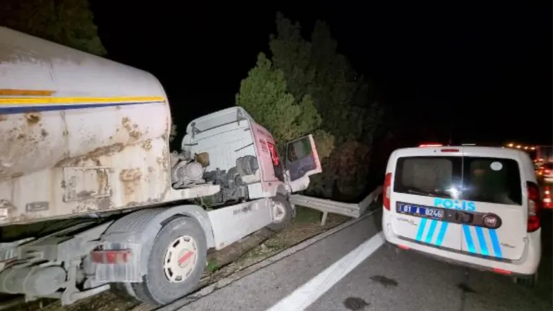 Refüje çıkan TIR’ın sürücüsü öldü; kazada kalp krizi şüphesi