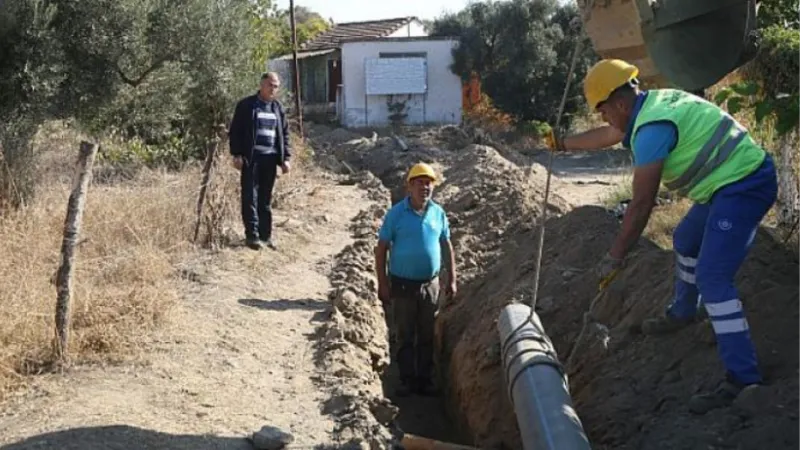 ASKİ Salavatlı’da da büyük bir altyapı çalışmasına imza atarken mahalle muhtarı Kemal Uymaz yapılan çalışmaları değerlendirdi