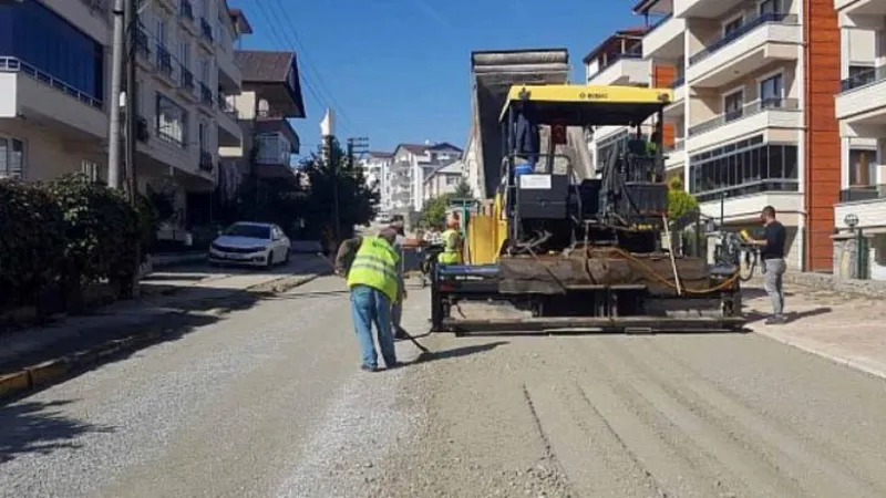 Gölcük Meriç Caddesinde üstyapı yenilendi