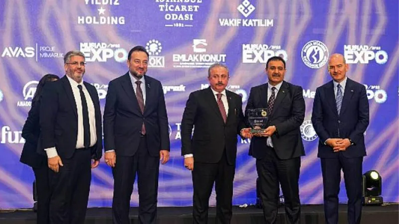 TBMM Başkanı Mustafa Şentop’tan Eyüp Akbal’a Plaket