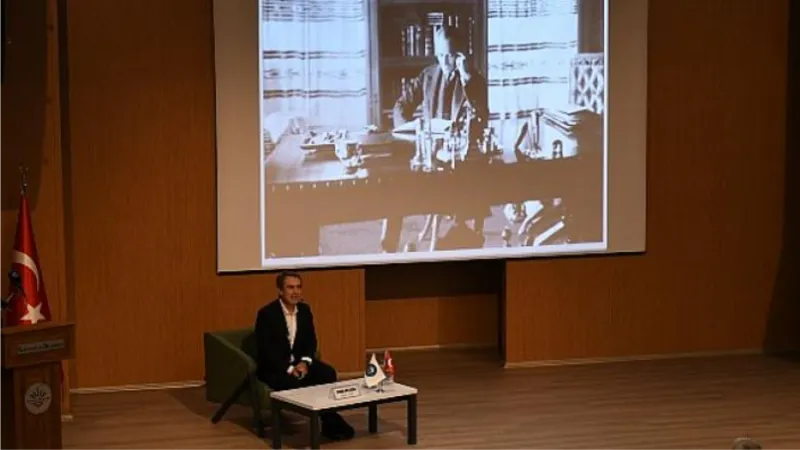 Karabağlar Atatürk'ü Sinan Meydan söyleşisiyle andı