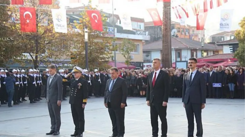 Gazi Mustafa Kemal Atatürk Gölcük’te Törenle Anıldı