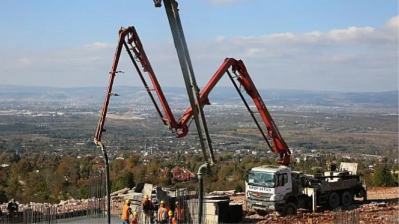 Teleferik projesinde temel betonu atıldı