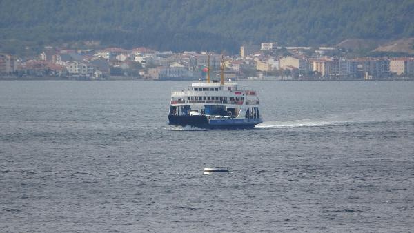 Bozcaada ve Gökçeada feribot seferlerine hava engeli