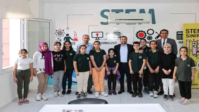 7 STEM atölyesinde 4 bin 900 çocuk teknoloji eğitimi alıyor