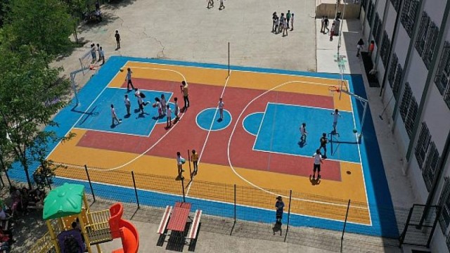 70 okula daha basketbol ve voleybol sahası