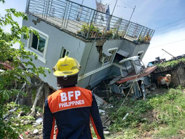 Filipinler’de 7 büyüklüğünde deprem