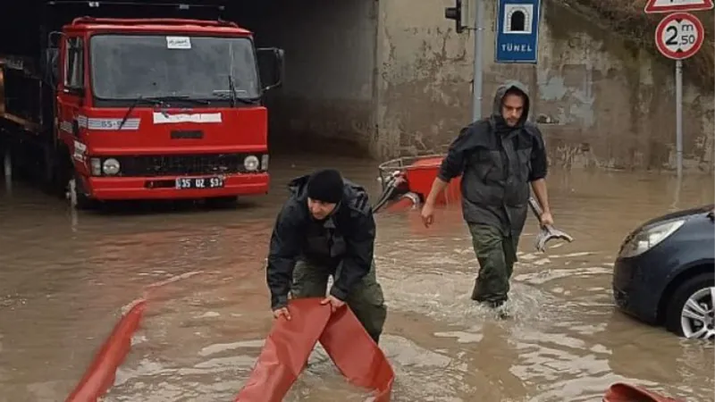 Şiddetli yağışa rağmen kent genelinde sorun yaşanmadı