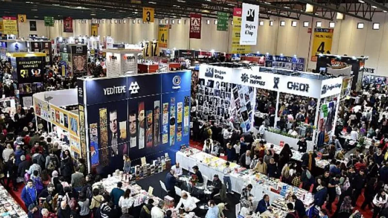 Uluslararası İstanbul Kitap Fuarı 2 yıl aradan sonra kitapseverlerin yoğun ilgisiyle tamamlandı