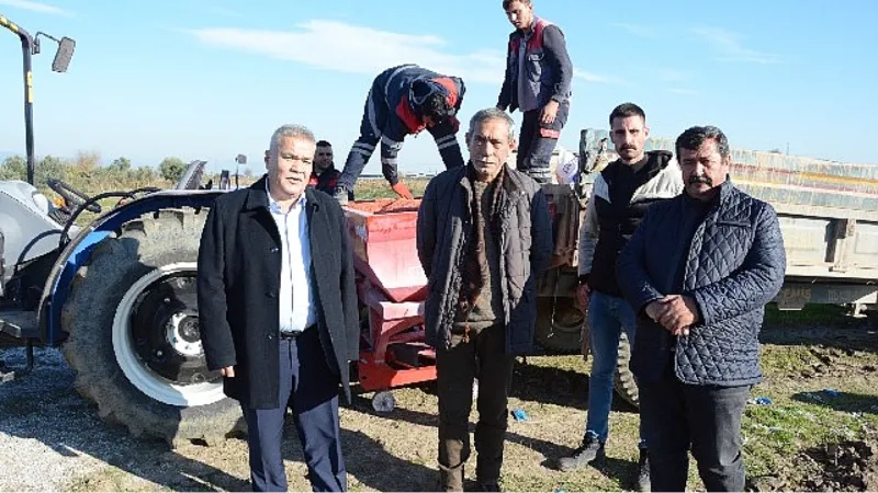 Torbalı Belediyesi arazilerine buğday ekti