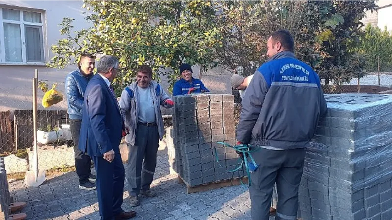 Göynük Mahallesi'nde yol ve kaldırım çalışmaları devam ediyor