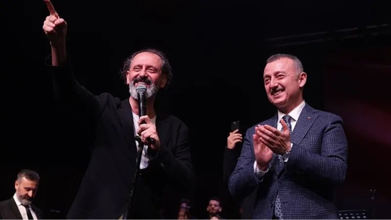 Hakk'ın ve hakikatin şairi Akif'e Büyükşehir'den unutulmaz gece