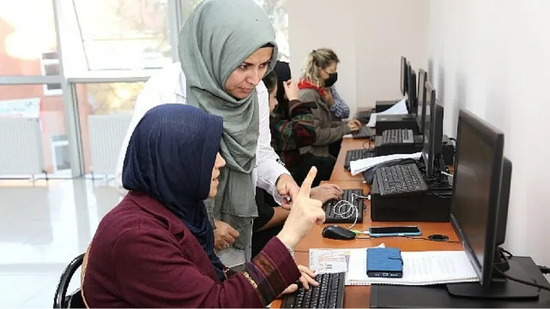 KO-MEK'te eğitim alabilmek için İstanbul'dan Gölcük'e geliyor