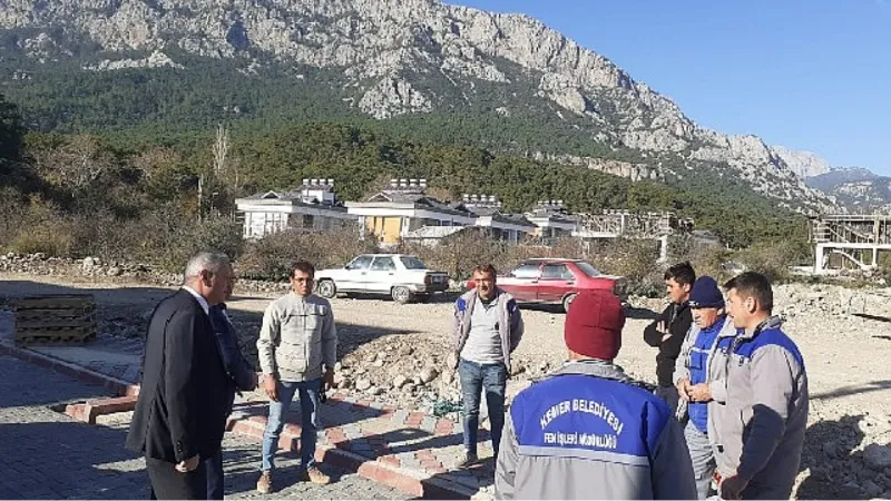 Kuzdere Mahallesi Ballıtaş Mevkii'nde yol ve kaldırım çalışmaları devam ediyor