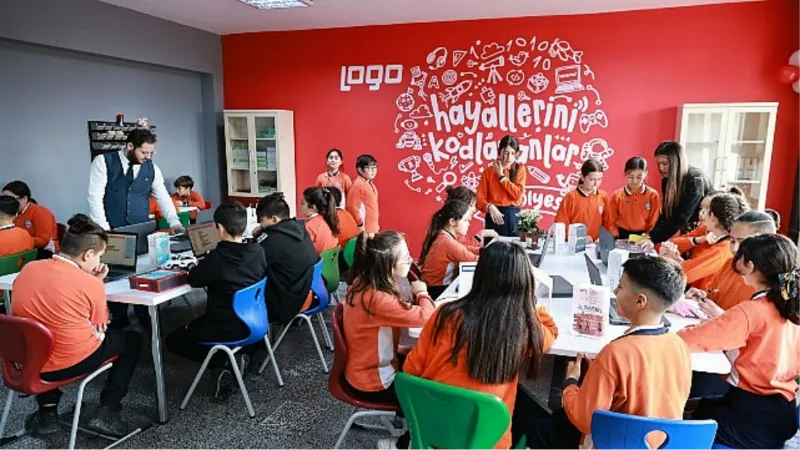 Logo Yazılım “Hayallerini Kodlayanlar" projesi kapsamında İzmir'de Robotik Kodlama Atölyesi açtı