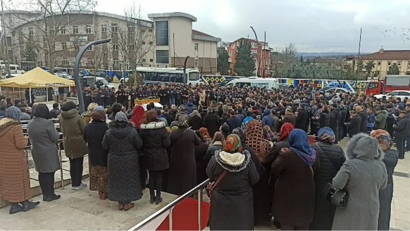 Belediye personeli gözyaşları arasında toprağa verildi