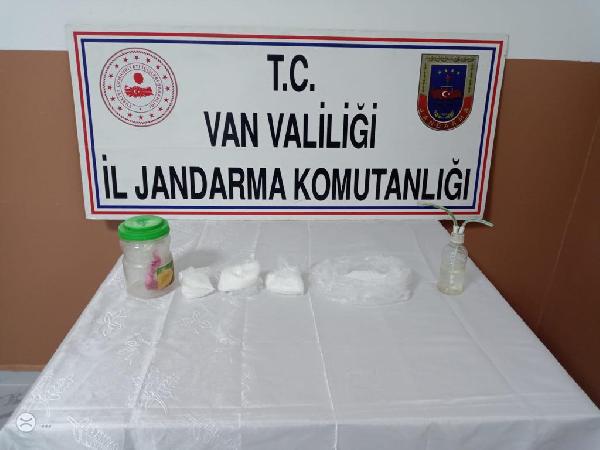 Van'da 1 kilo metamfetamine 1 gözaltı