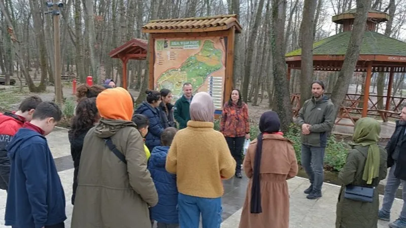 Misafir çocuklar Ormanya'da moral buldu.