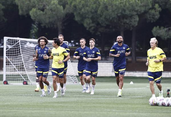 Fenerbahçe'de yabancı sayısı düşüyor 