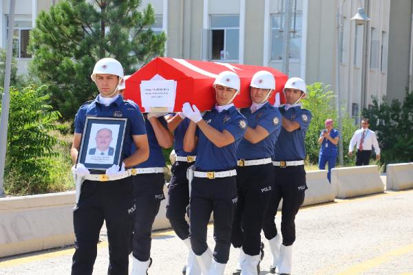 Ankara'daki kazada ölen polis memuru için tören