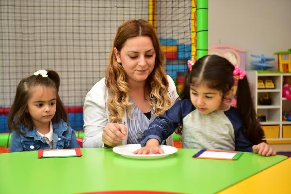 Tuzla Belediyesi Anne Çocuk Eğitim Merkezi’nde ilk ders zili çaldı