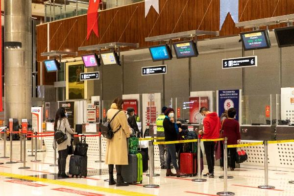 Bakan Adil Karaismailoğlu: İstanbul Havalimanı'nda check-in süresi sadece 1 dakika