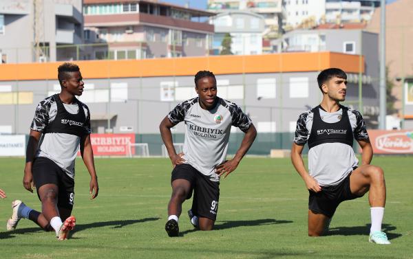 Alanyaspor, Başakşehir'e hazır