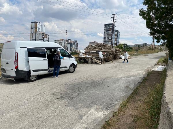 Ayağından vurduğu yeğenini kovaladığı anlar, kamerada