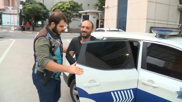 Maltepe'de tartıştığı sürücünün otomobilini ezmeye çalışan TIR şoförü yakalandı