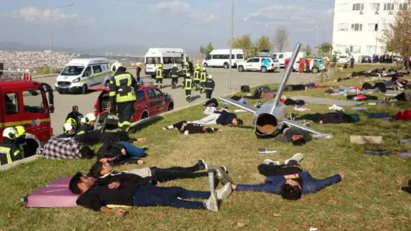 Çanakkale'de 'Geniş Katılımlı Uçak Kaza Tatbikatı' gerçekleştirildi