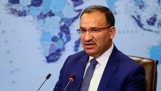 Adalet Bakanı Bozdağ: “İsrail güvenlik güçlerinin Mescid-i Aksa baskınını şiddetle kınıyorum”