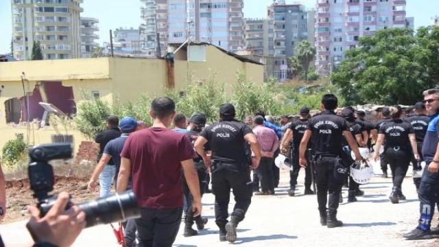 Adana’da gecekondu yıkımında gerginlik