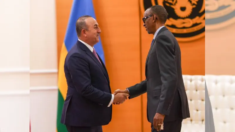 Bakan Çavuşoğlu, Ruanda Devlet Başkanı Kagame ile görüştü