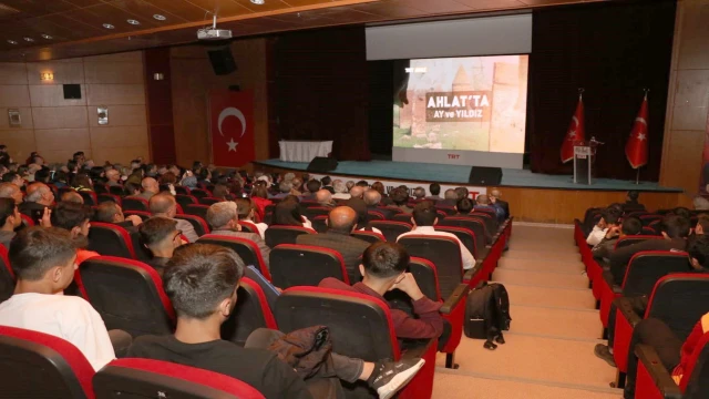 “Ahlat’ta Ay ve Yıldız, Beyhan ve Haluk Karamağaralı” biyografi belgeseli galası yapıldı