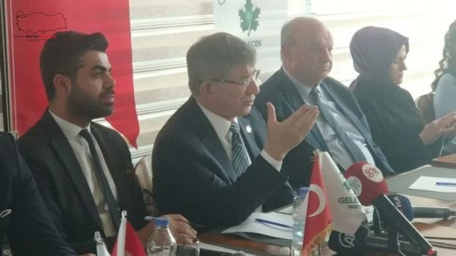 Ahmet Davutoğlu: Dün kapımızda bekleyenler bugün bize randevu vermiyor