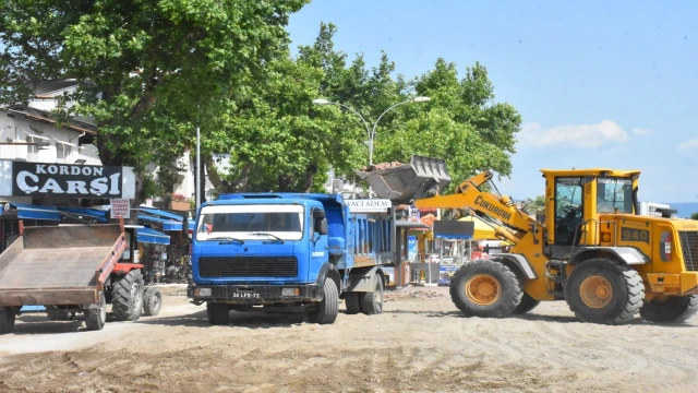 Akçay Kordon yaz sezonuna hazırlanıyor