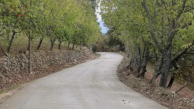 “Akyazı’da 50 kilometrelik güzergâhlar beton yol ile yenilenecek”